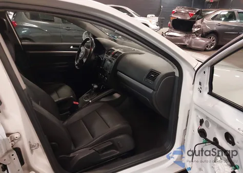 2010 Volkswagen Jetta Limited Edition z USA, uszkodzony, nr VIN 3VWRZ7AJ0AM162980